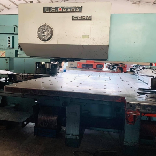 máy đột dập amada
