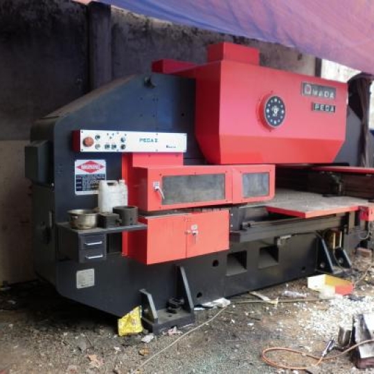 máy đột dập CNC
